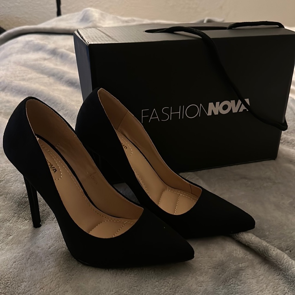 NWT black suede heels